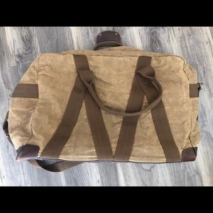 J. Crew Abingdon Men’s Weekender Duffel Bag (L)